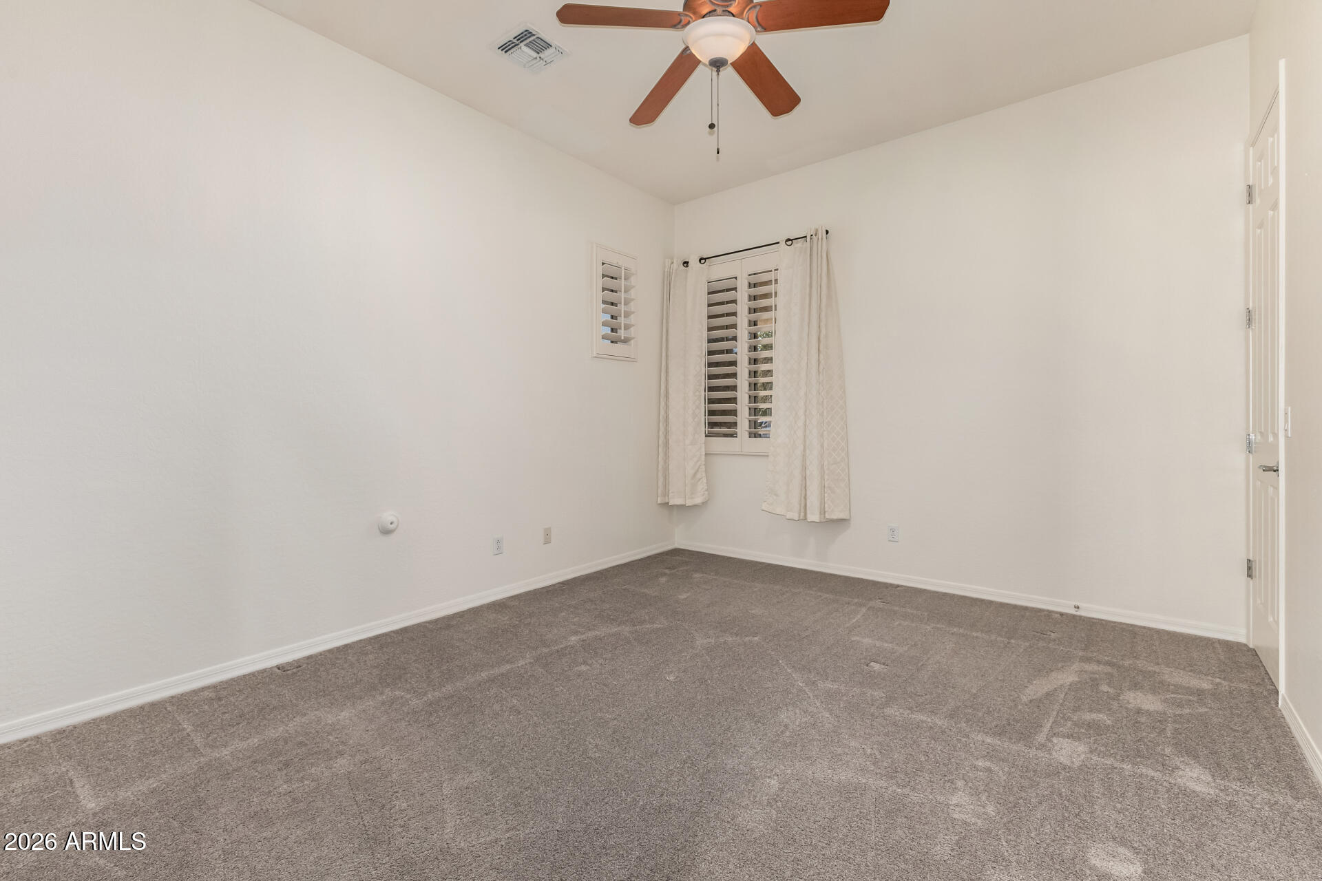 PINELAKE ESTATES - Residential