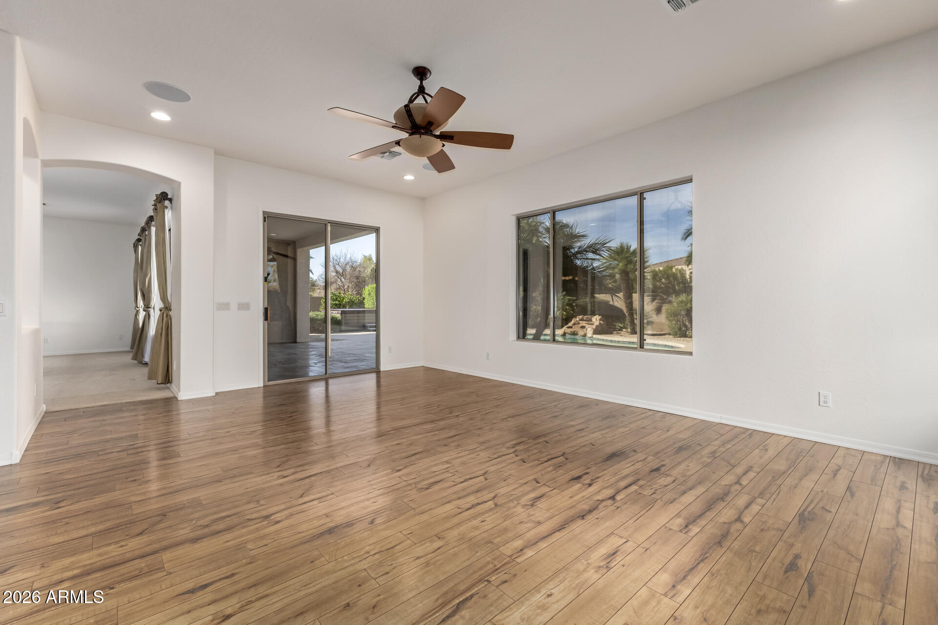 PINELAKE ESTATES - Residential