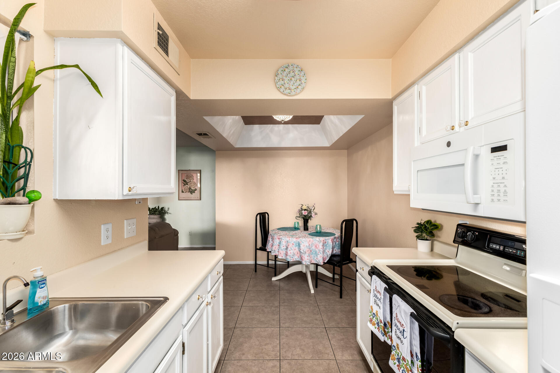 DESERT FOOTHILLS VILLAS - Residential