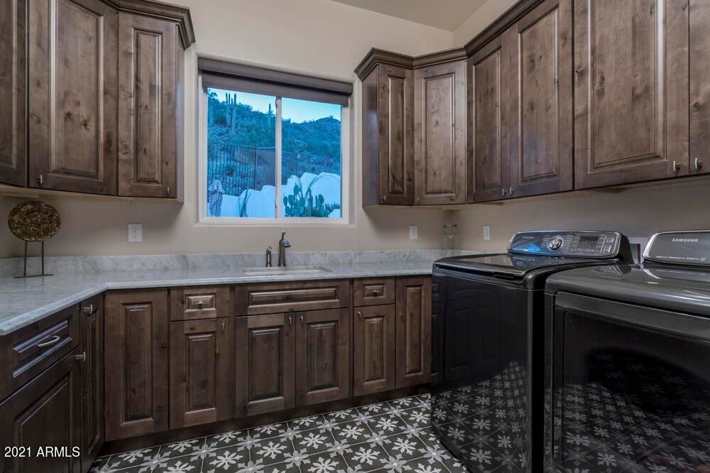 STAGECOACH PASS ESTATES - Residential
