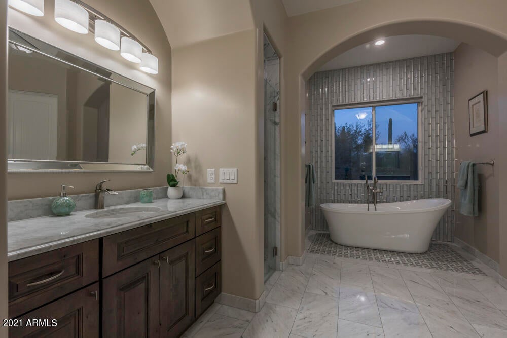 STAGECOACH PASS ESTATES - Residential