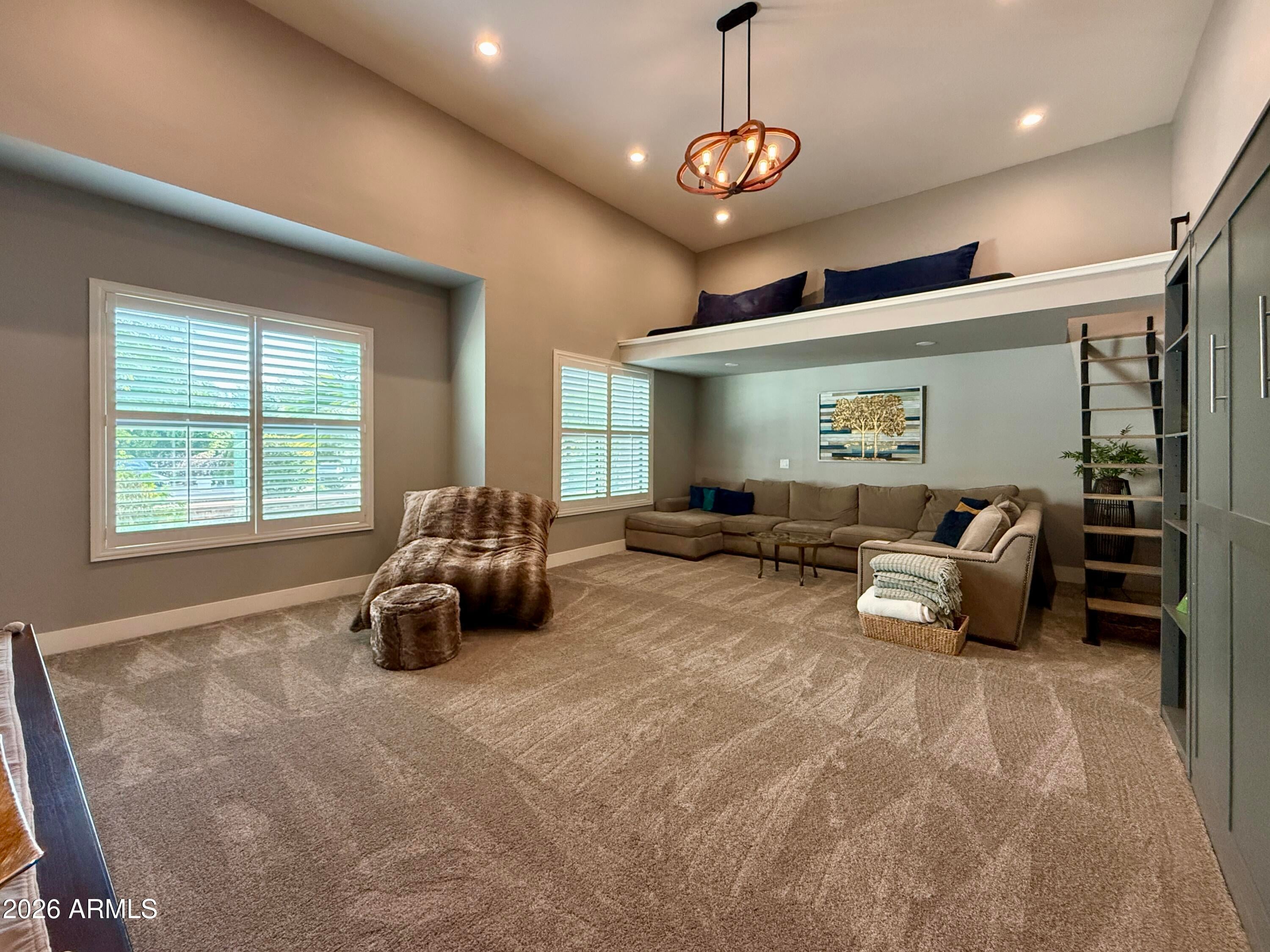 SCOTTSDALE FOOTHILLS - Residential