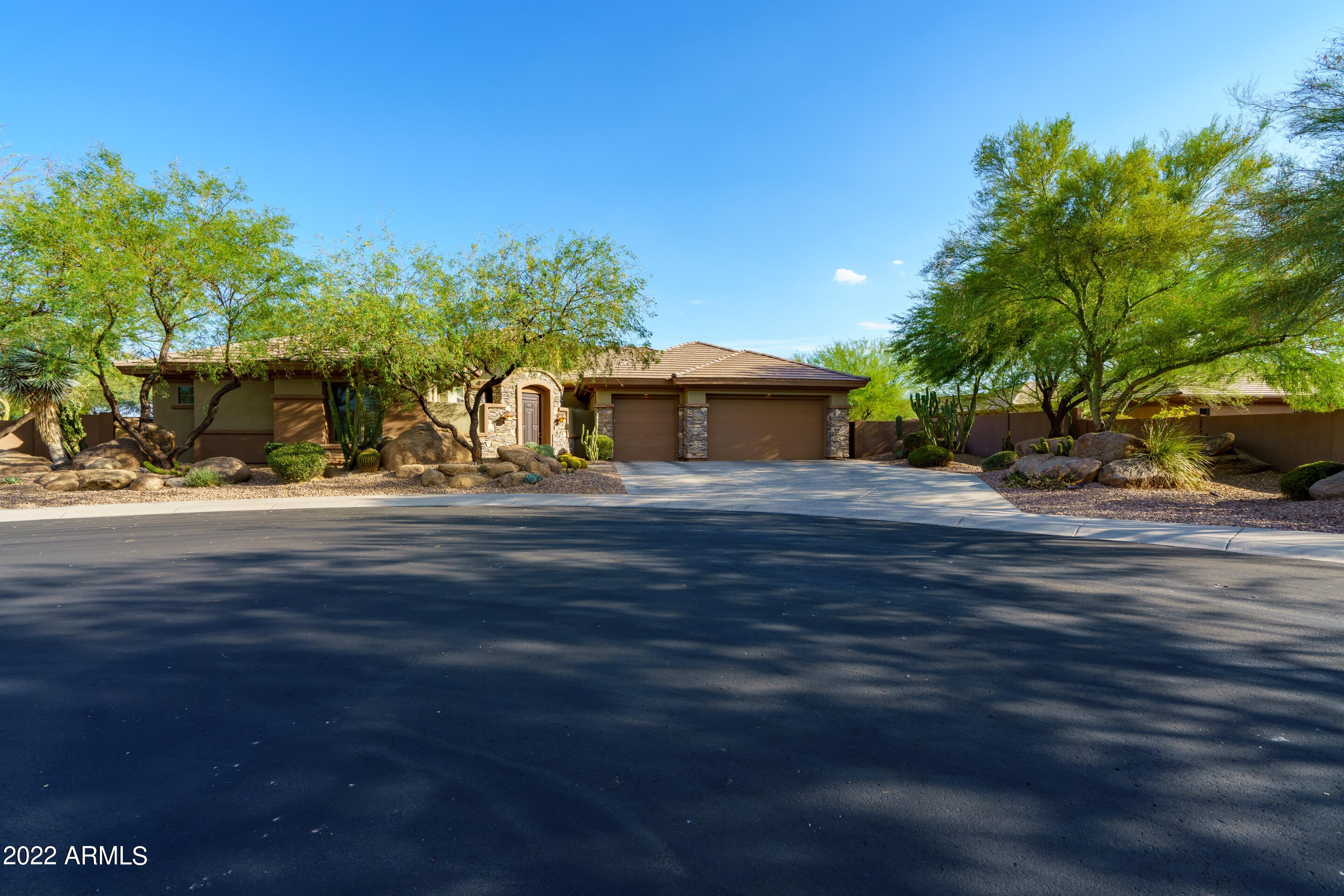 ANTHEM COUNTRY CLUB - Residential
