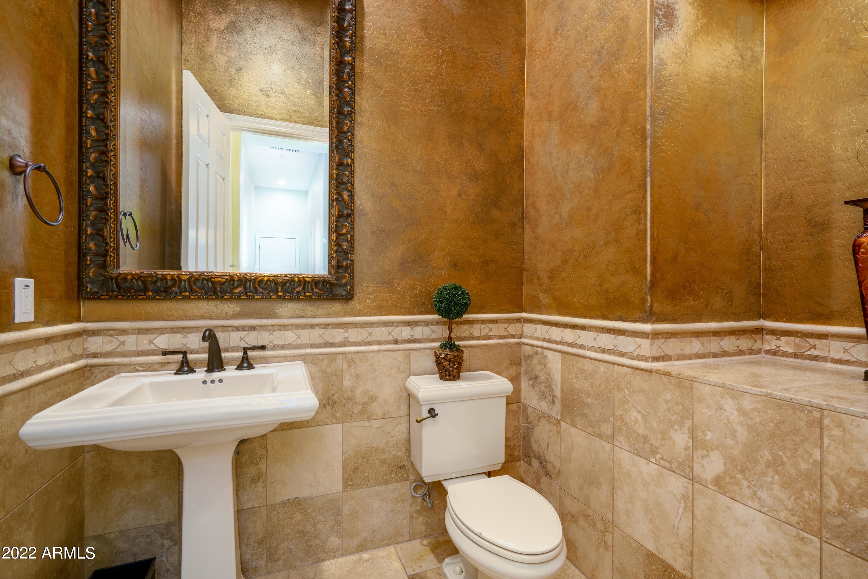 ANTHEM COUNTRY CLUB - Residential