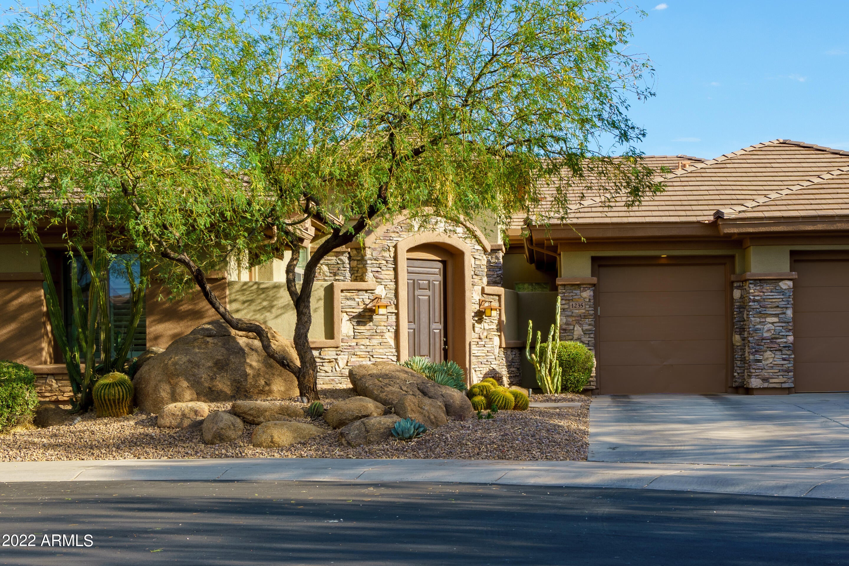 ANTHEM COUNTRY CLUB - Residential
