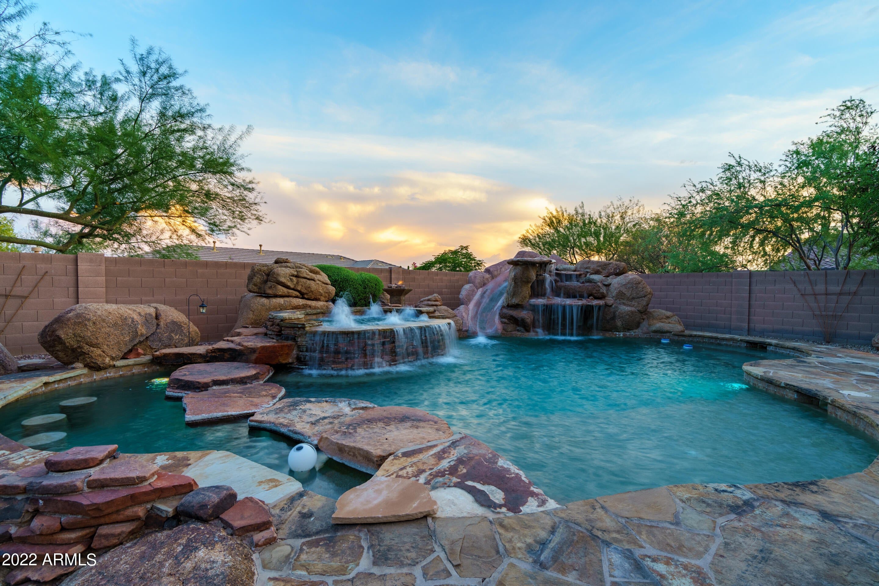 ANTHEM COUNTRY CLUB - Residential
