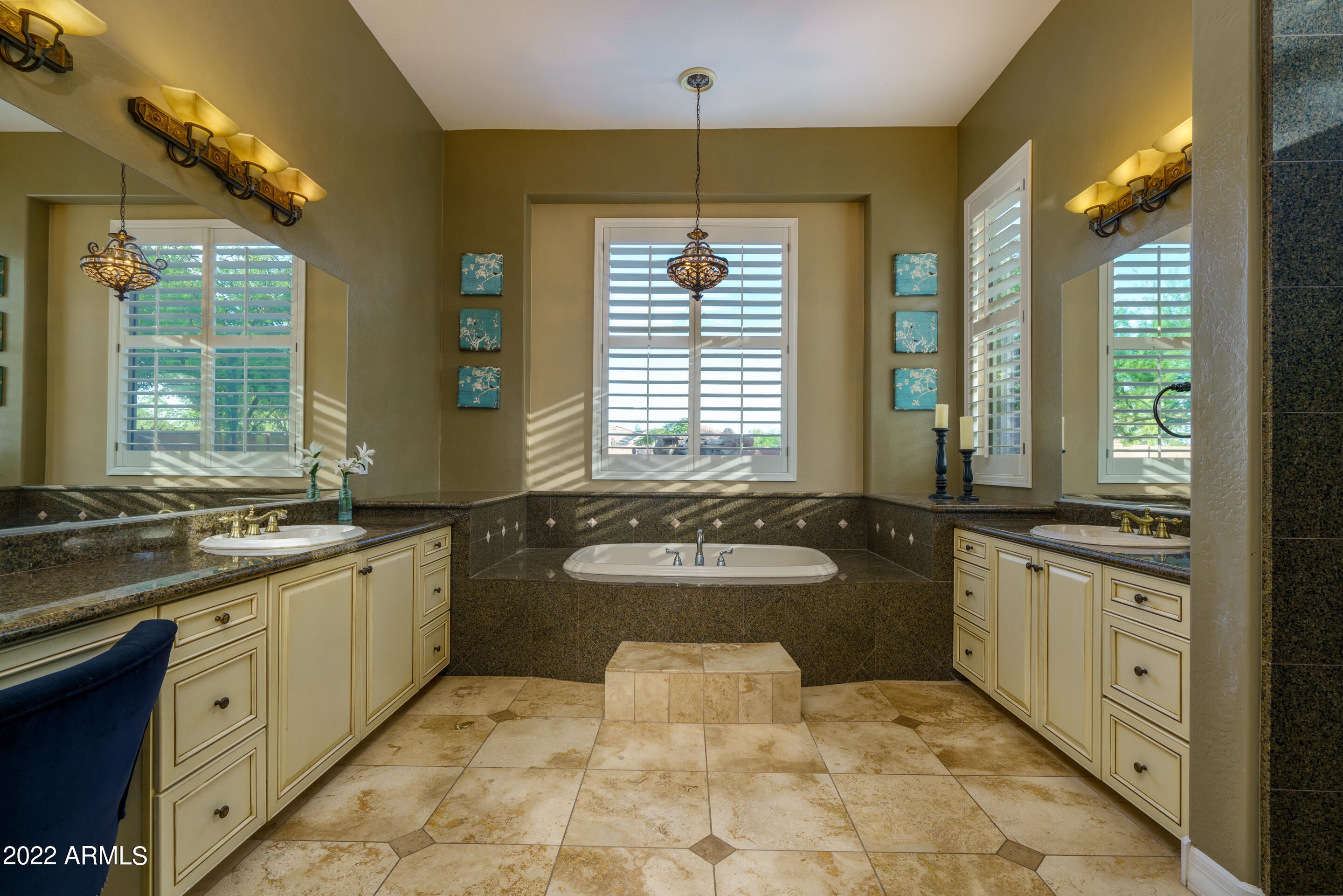 ANTHEM COUNTRY CLUB - Residential