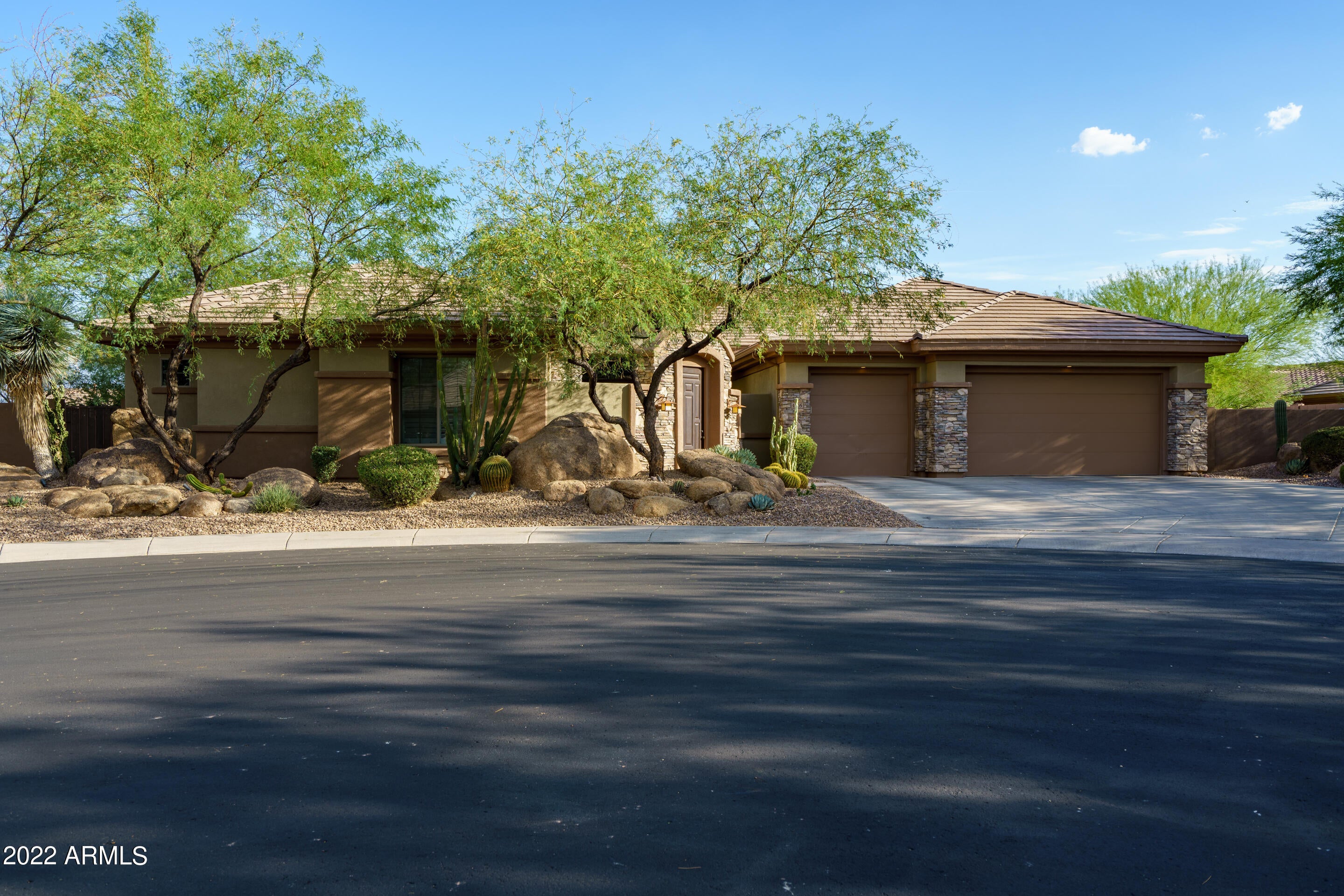 ANTHEM COUNTRY CLUB - Residential