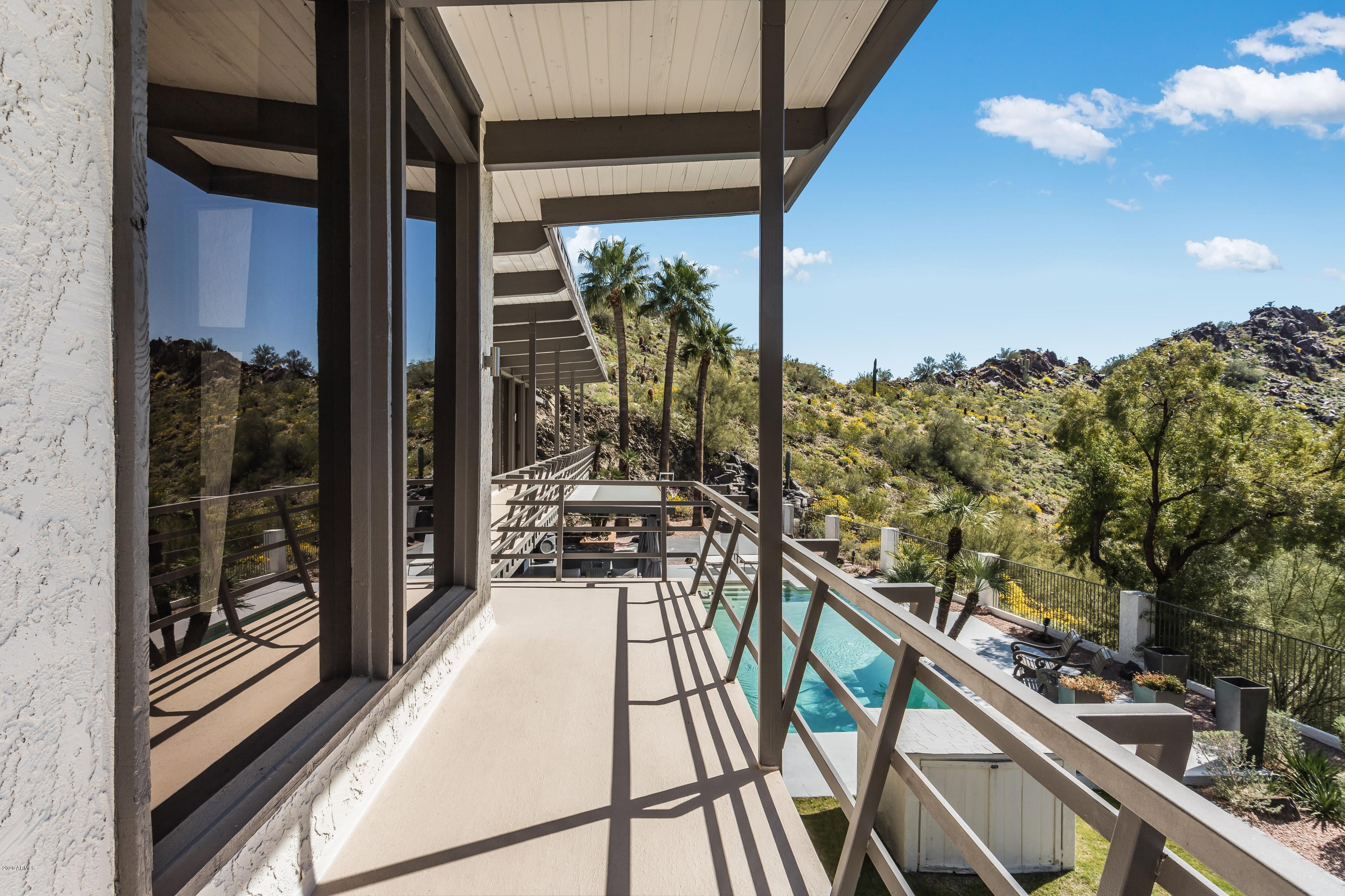 LINCOLN HILLS - Residential