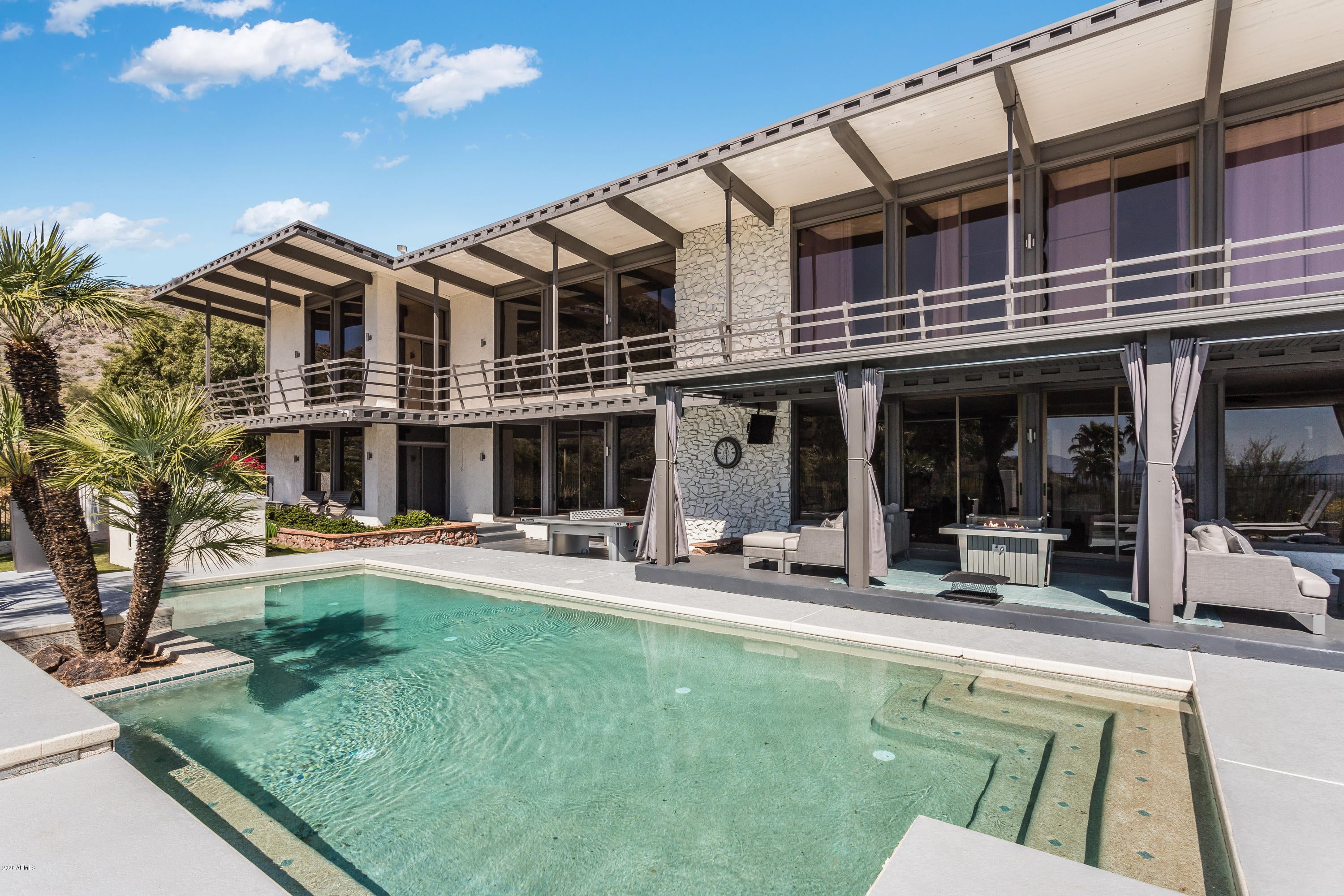LINCOLN HILLS - Residential