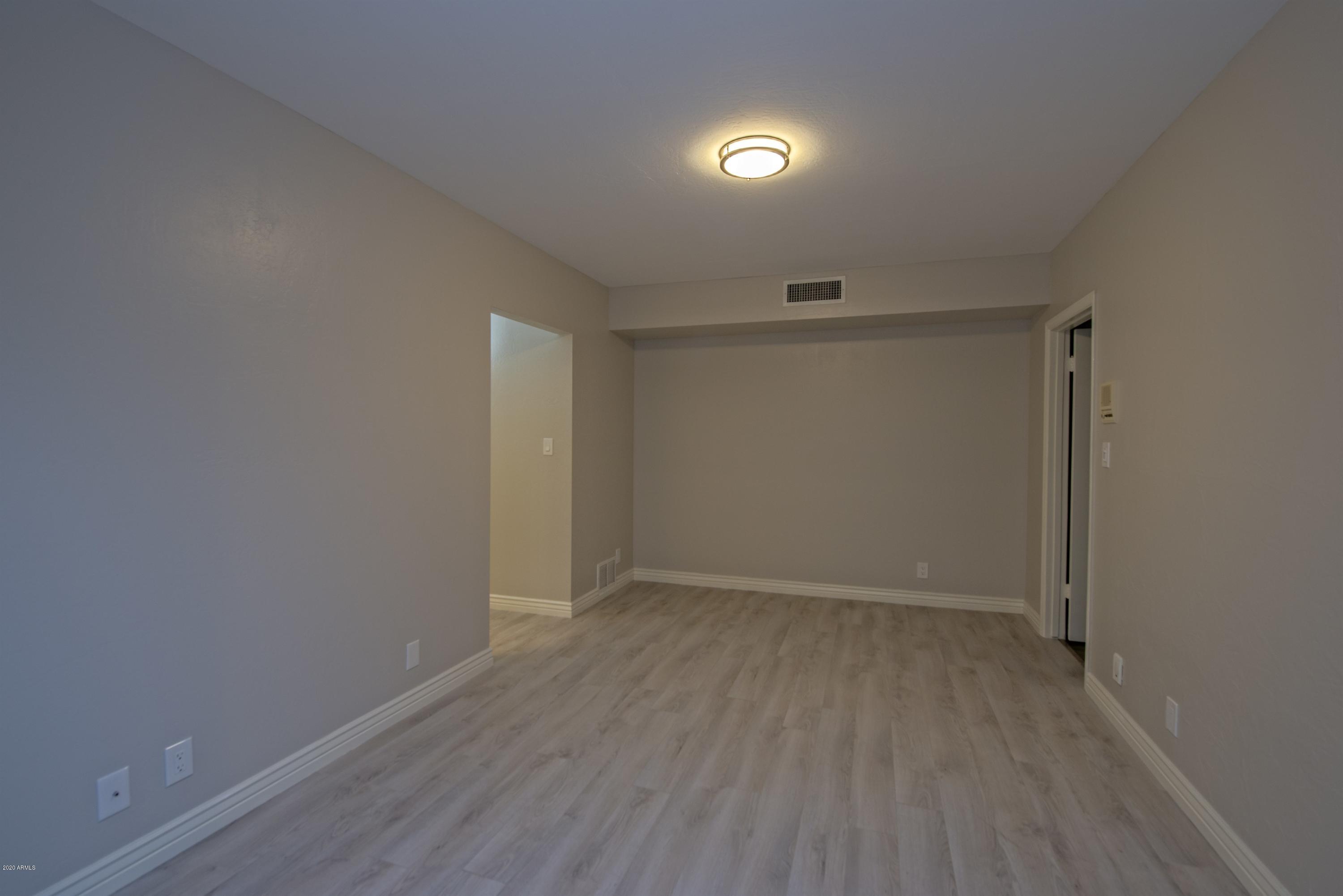 LINCOLN HILLS - Residential