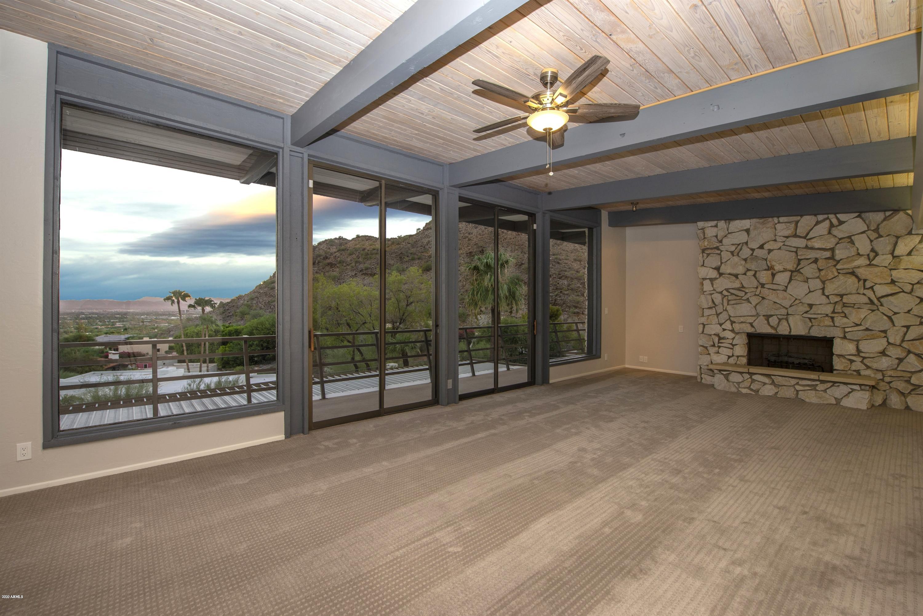 LINCOLN HILLS - Residential