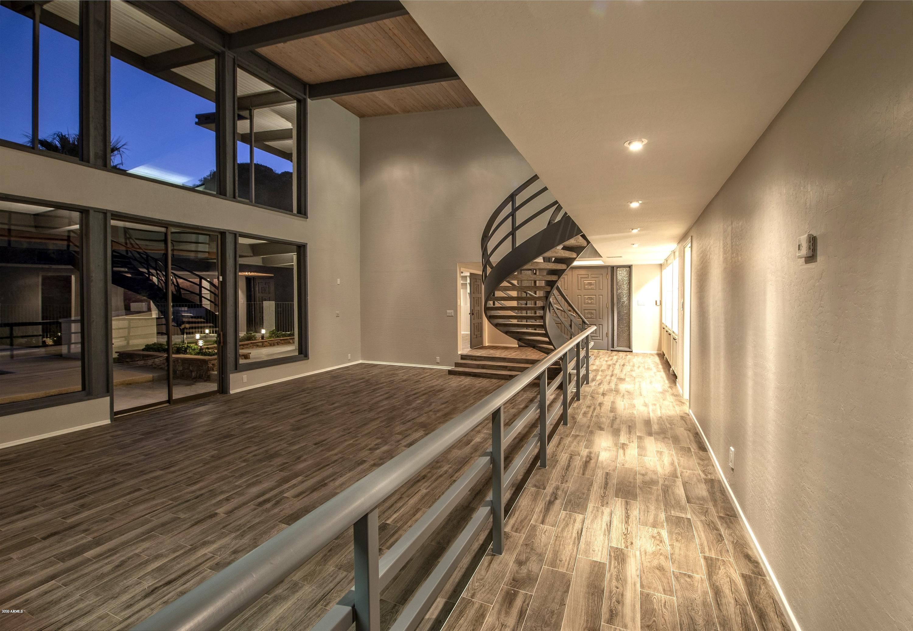 LINCOLN HILLS - Residential