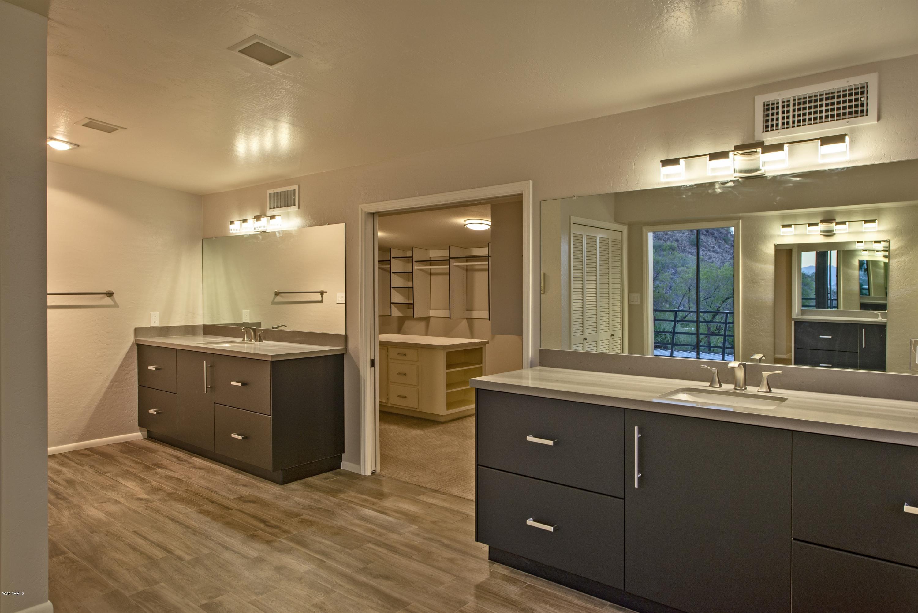 LINCOLN HILLS - Residential