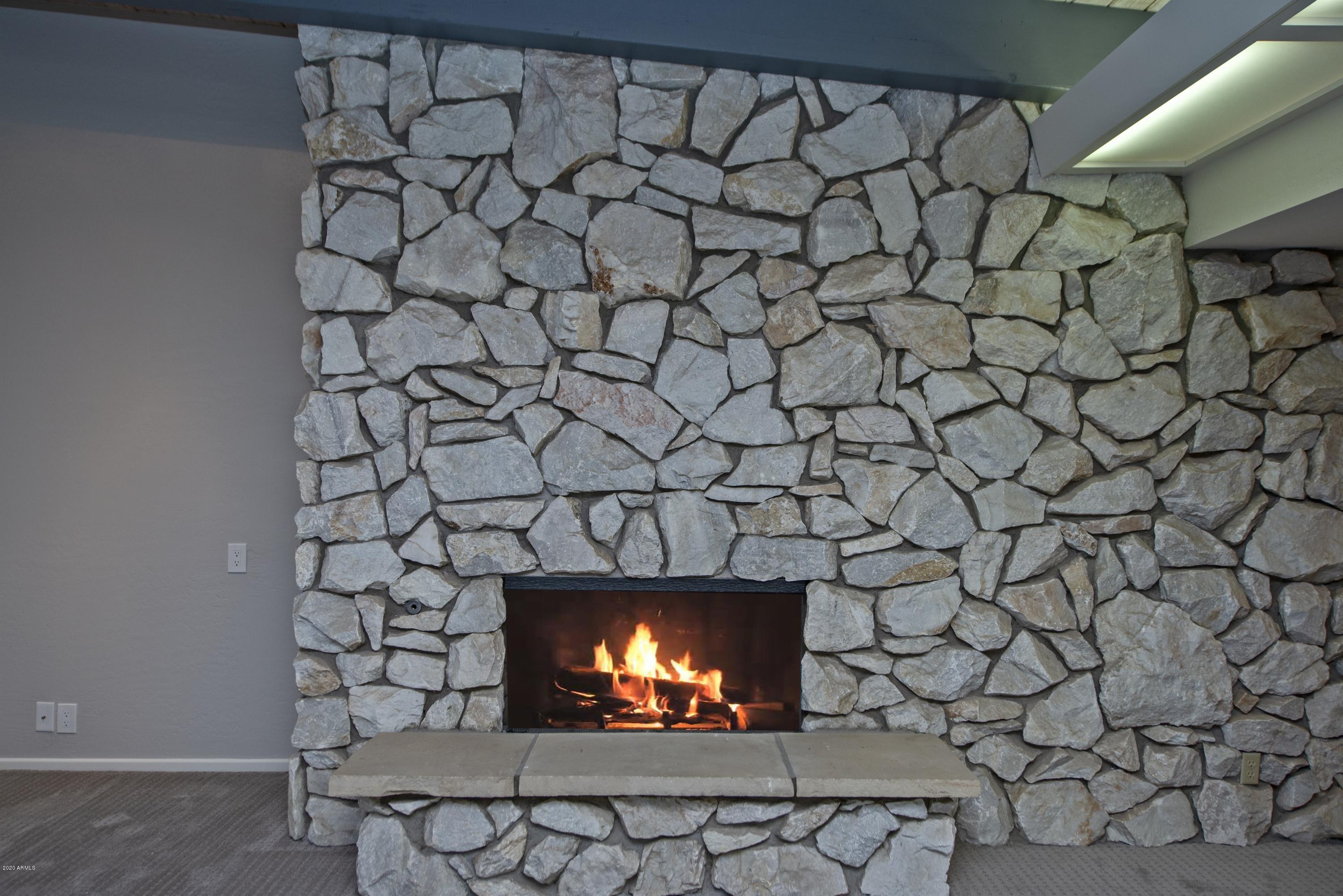 LINCOLN HILLS - Residential
