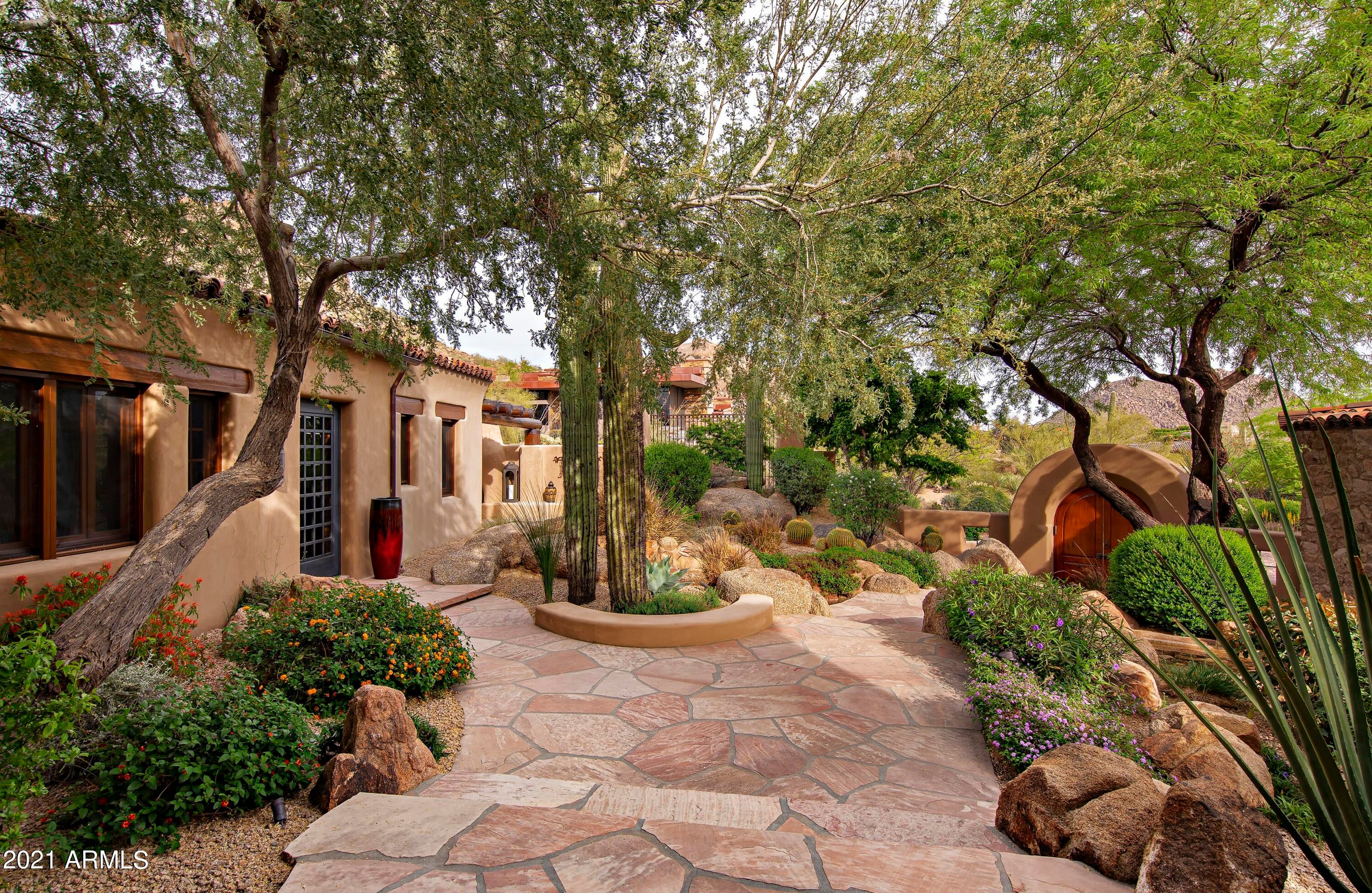 ESTANCIA - Residential