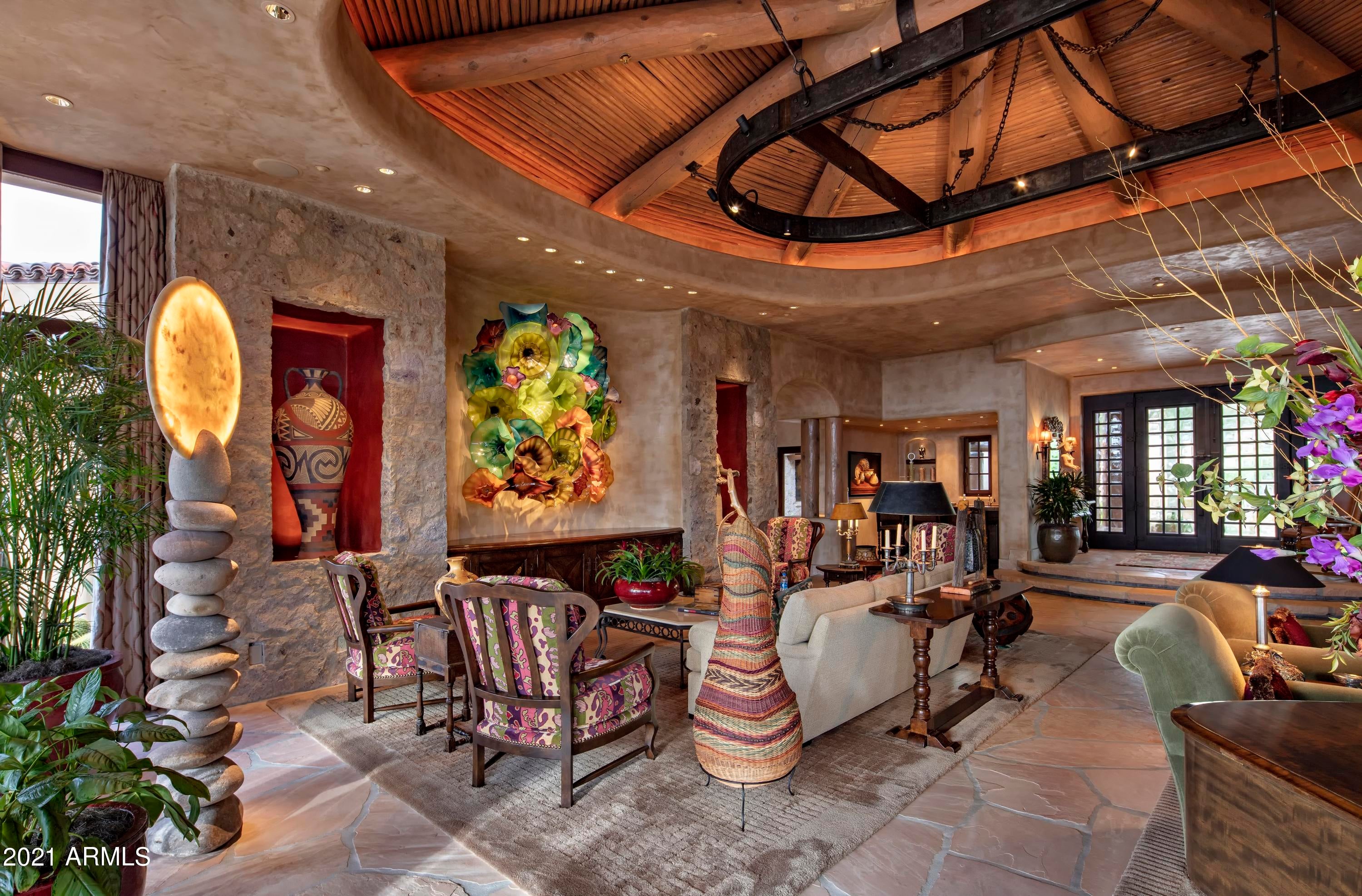 ESTANCIA - Residential