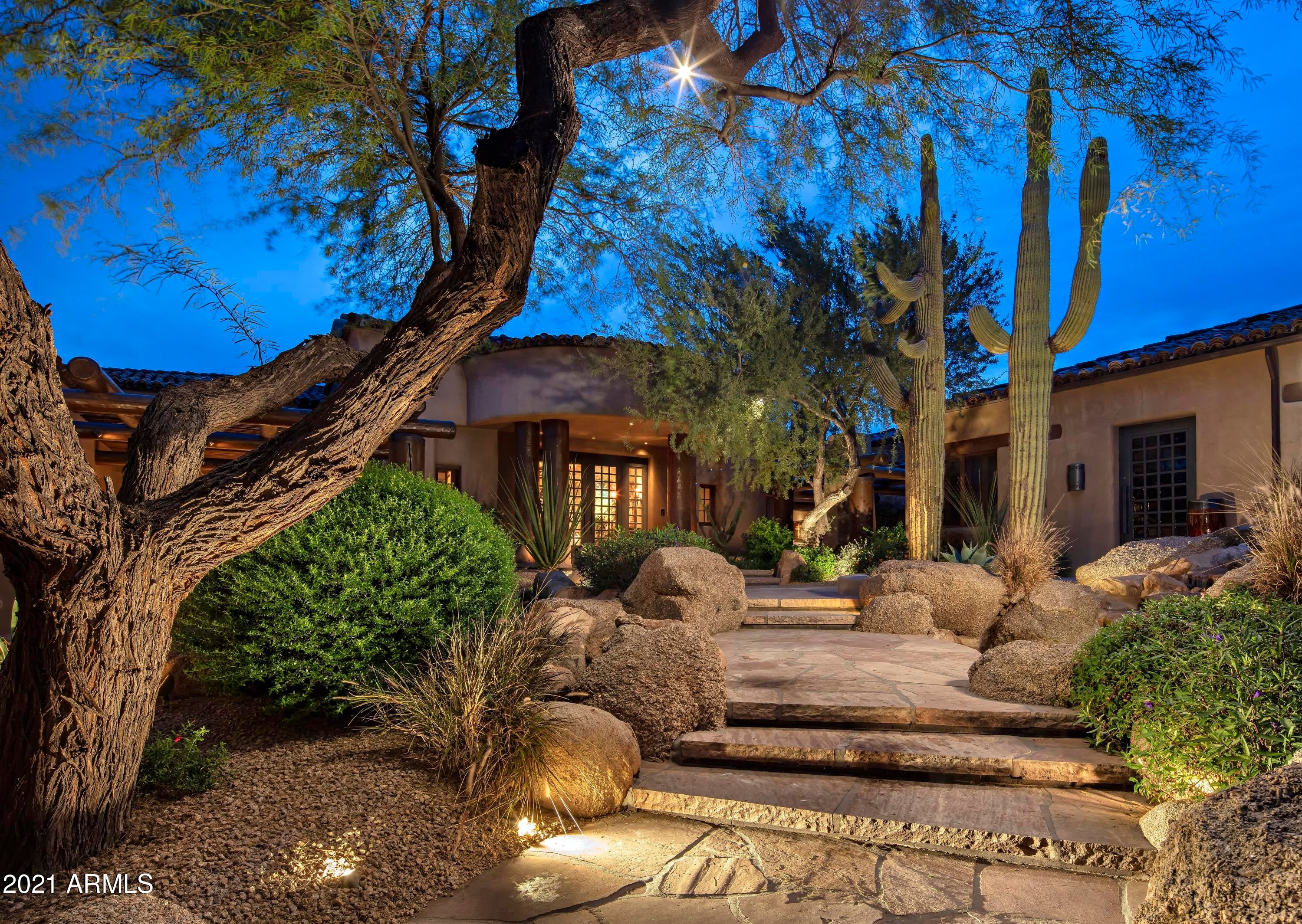 ESTANCIA - Residential