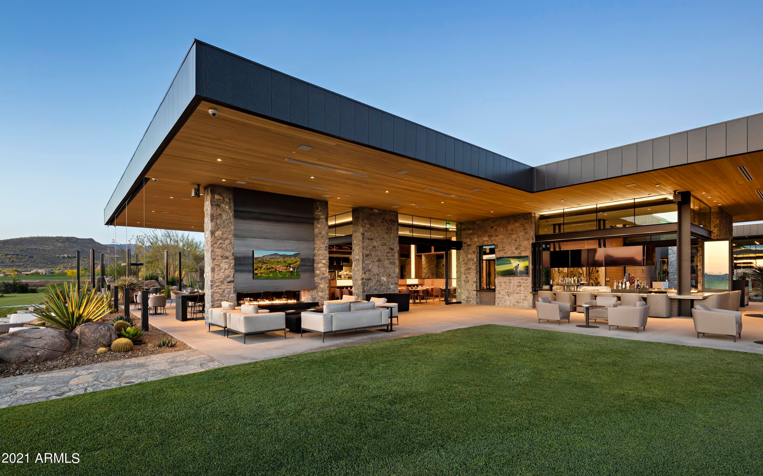 DESERT MOUNTAIN - Residential