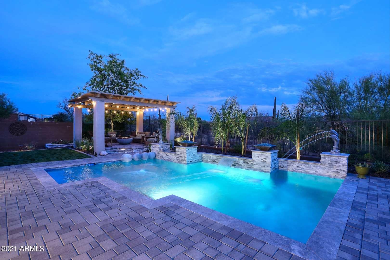 LONE MOUNTAIN - Residential