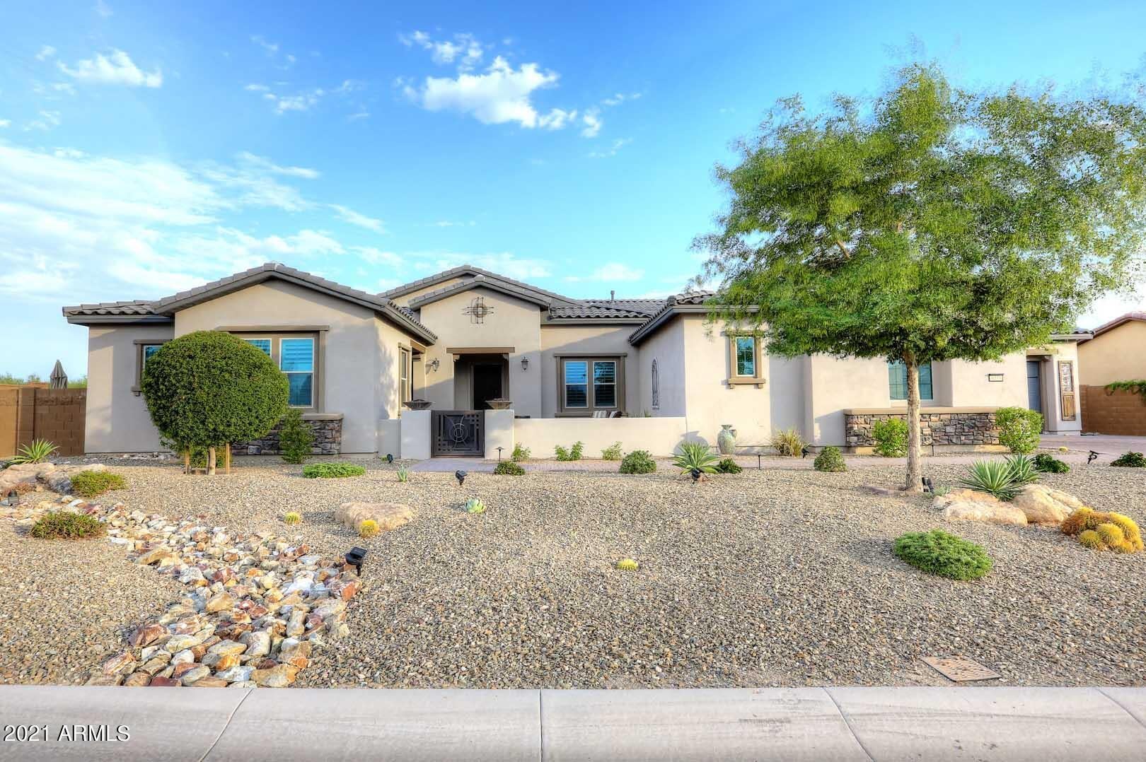LONE MOUNTAIN - Residential