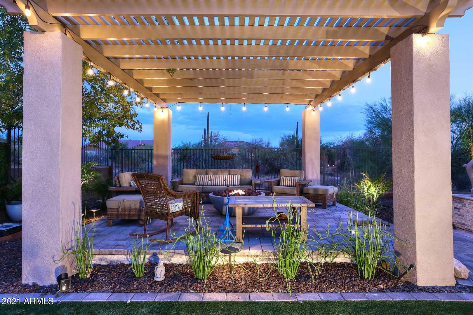LONE MOUNTAIN - Residential