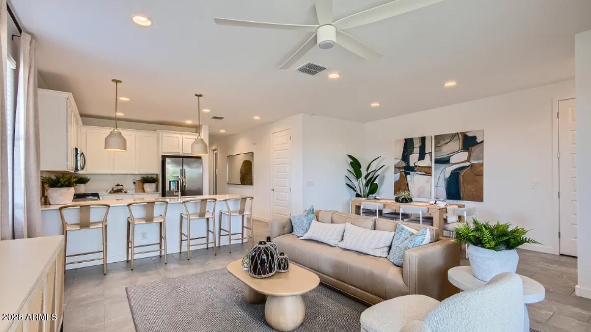 BLOSSOM ROCK DISCOVERY - Residential
