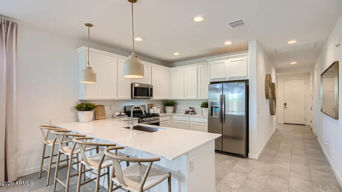 BLOSSOM ROCK DISCOVERY - Residential