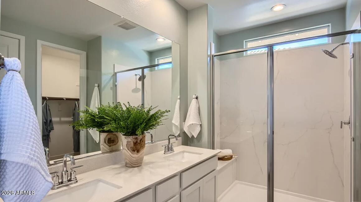 BLOSSOM ROCK DISCOVERY - Residential