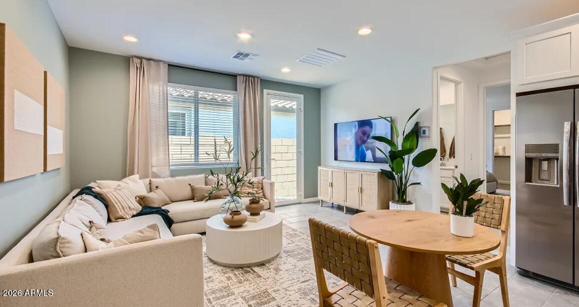BLOSSOM ROCK DISCOVERY - Residential