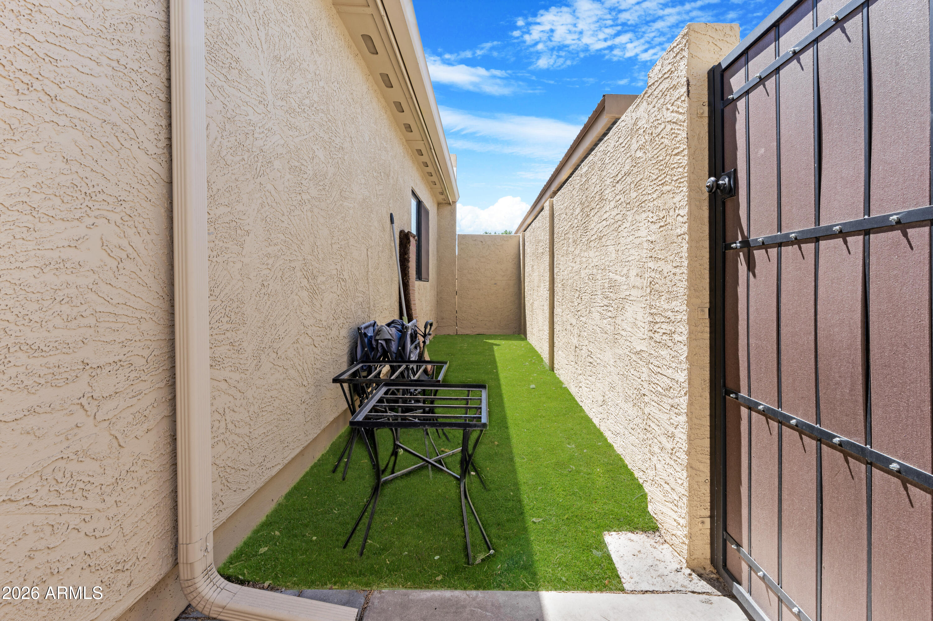 NORTHERN MANOR WEST 2 - Residential