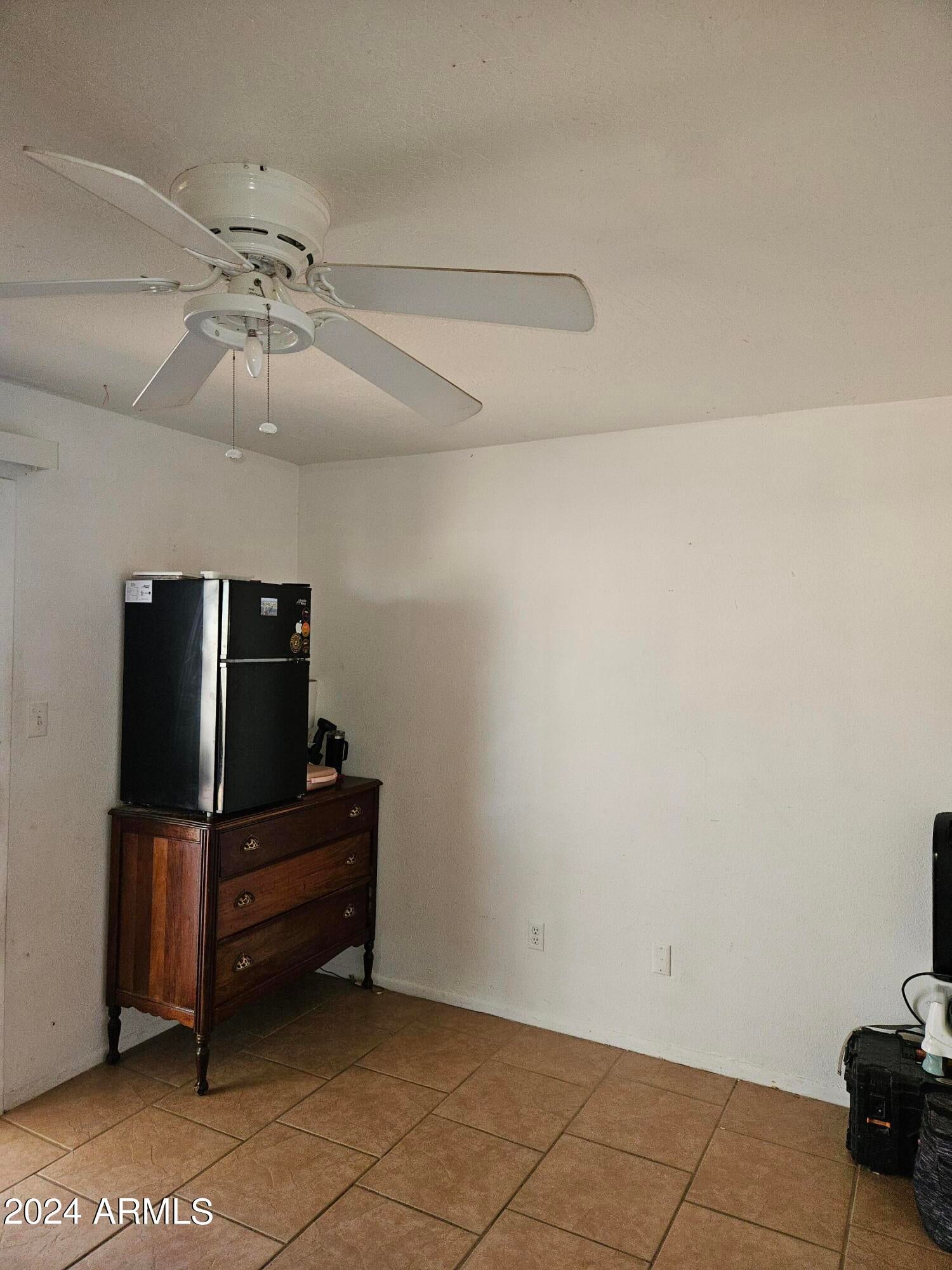 AMD ARIZONA CITY UNIT FIVE - Residential Income