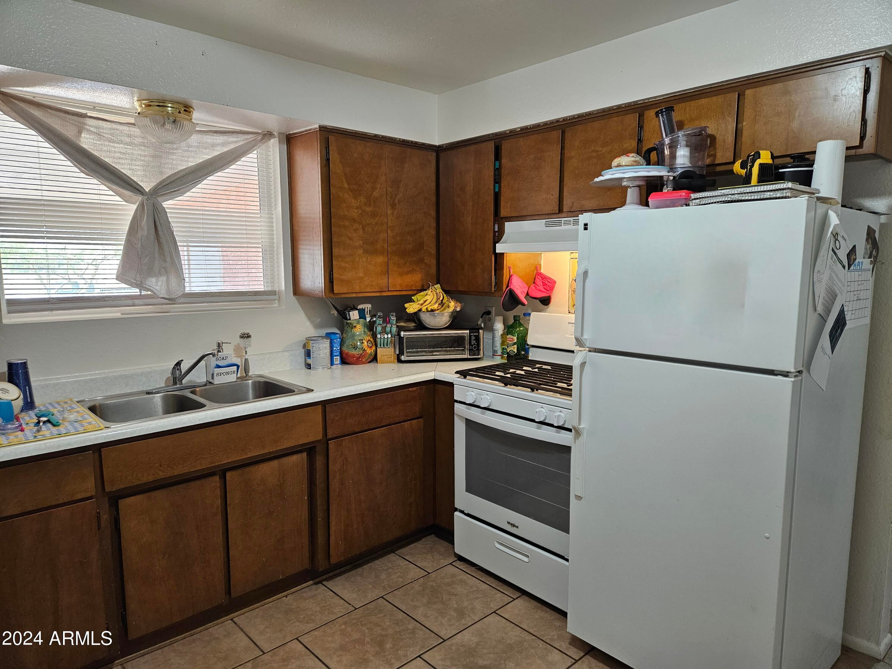 AMD ARIZONA CITY UNIT FIVE - Residential Income