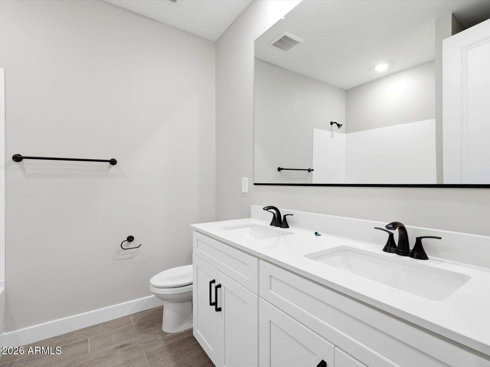 LEGACY PLACE PHASE 1 GLENDALE - Residential