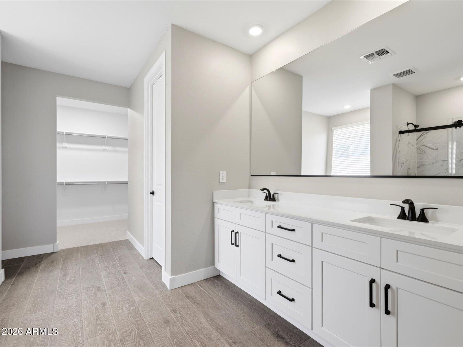LEGACY PLACE PHASE 1 GLENDALE - Residential
