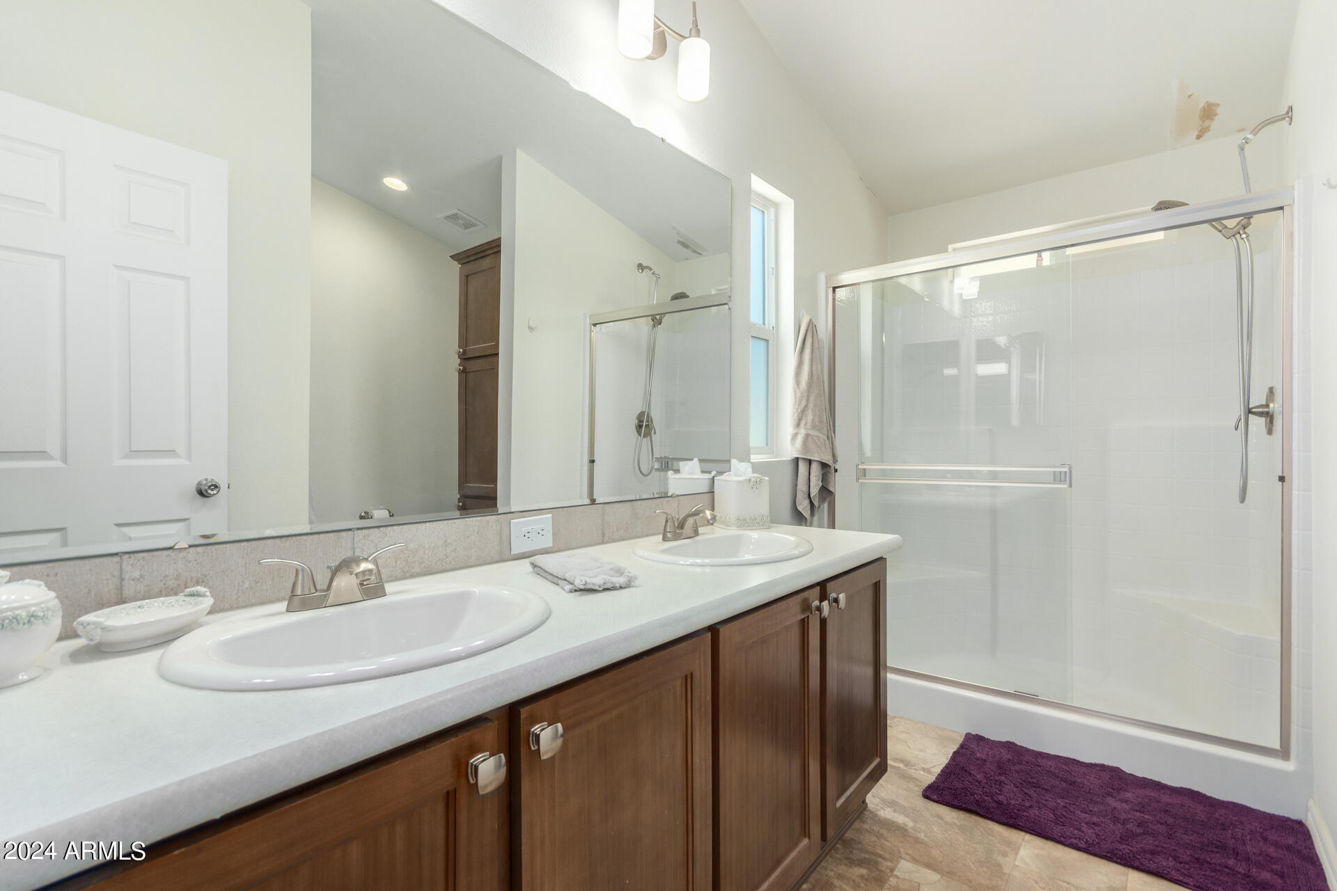 SIERRA ESTATES - Residential