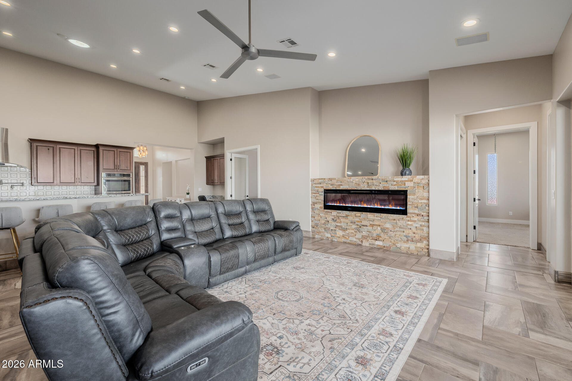 RANCHO APACHE - Residential