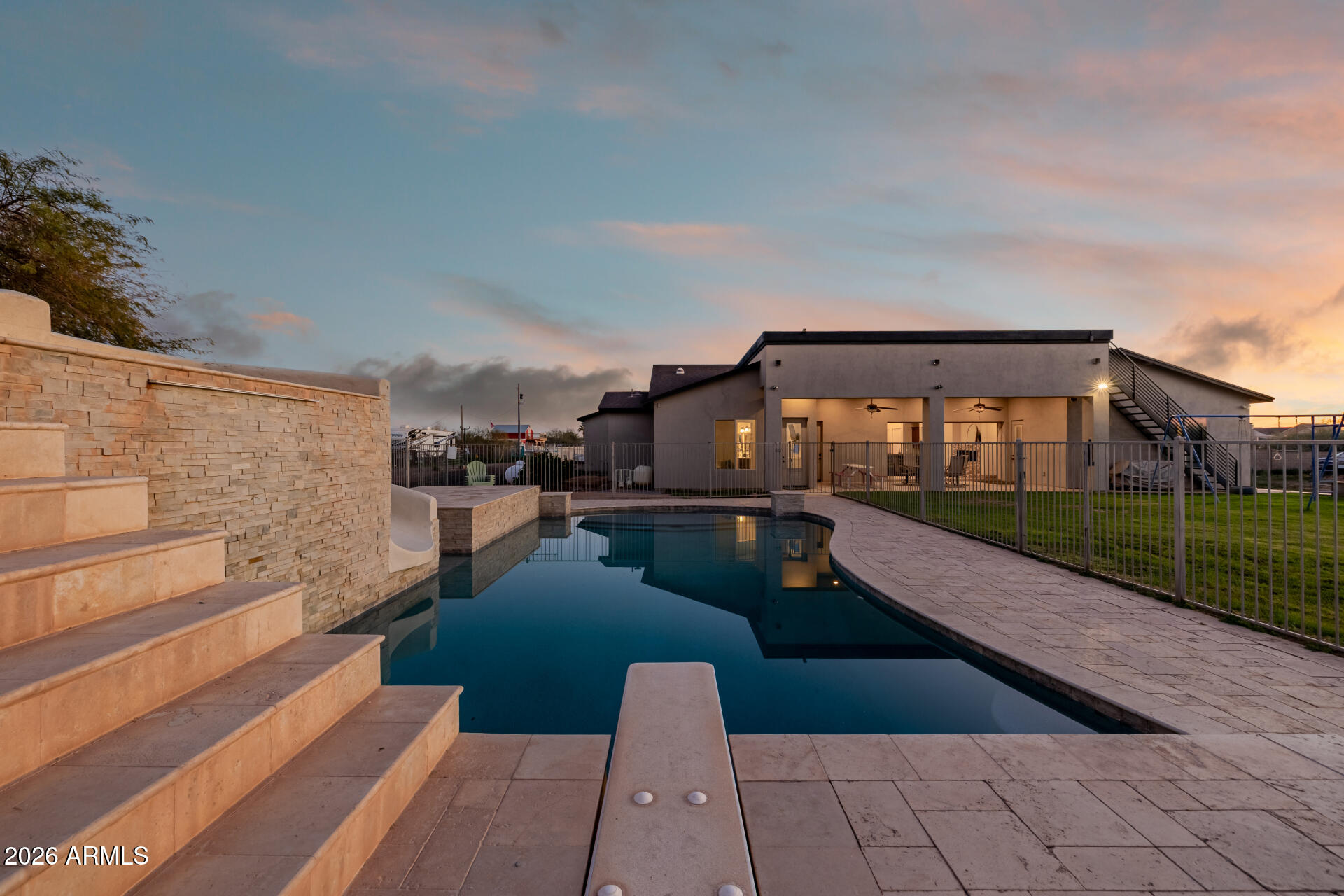 RANCHO APACHE - Residential