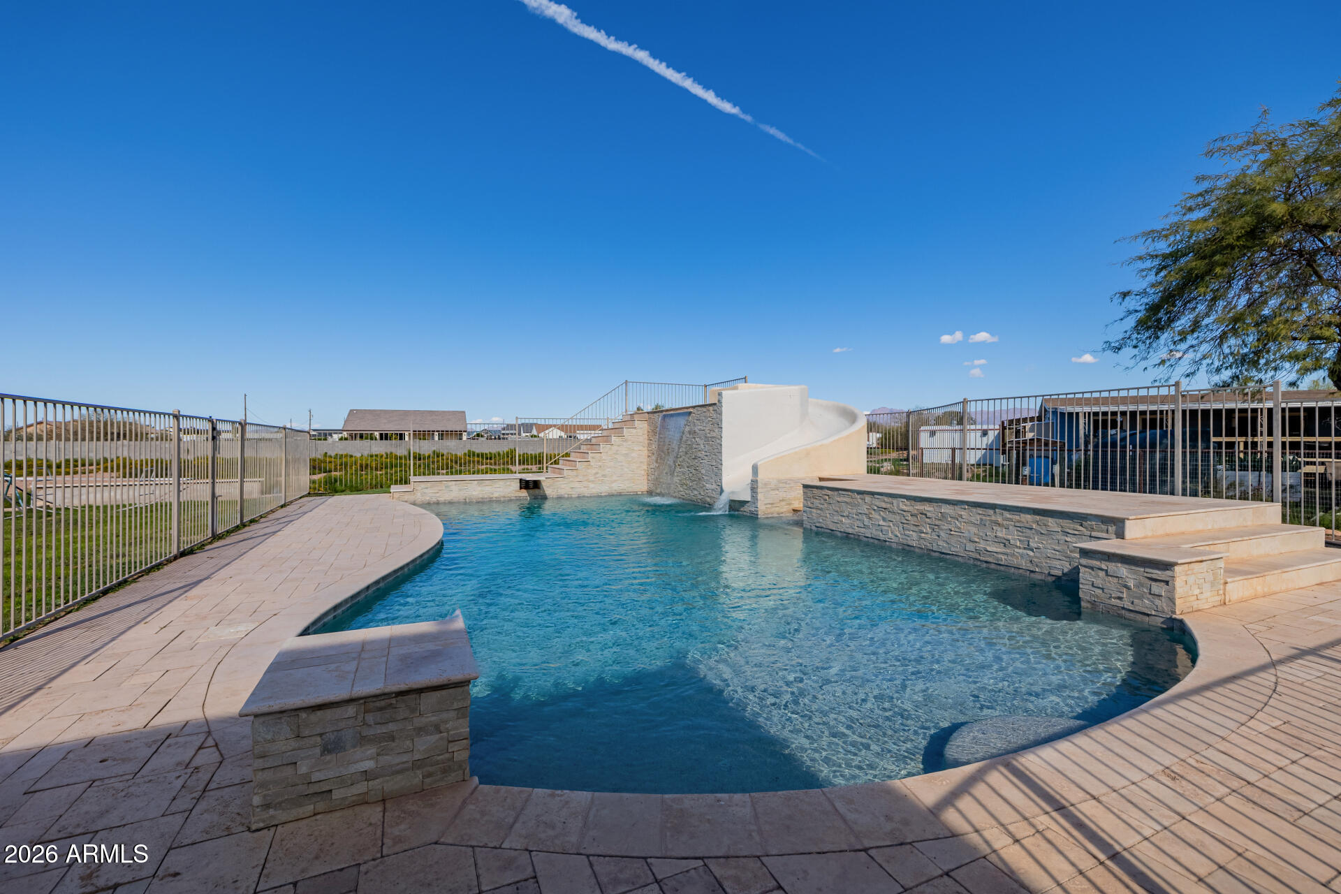 RANCHO APACHE - Residential