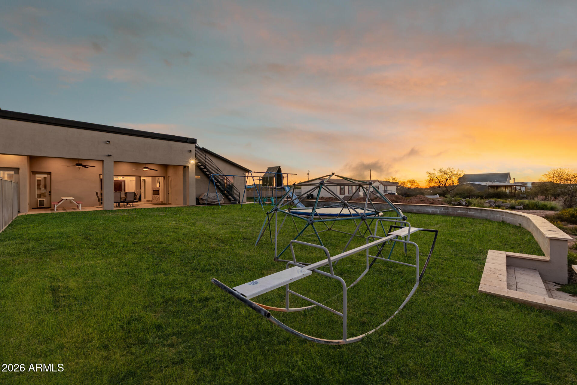 RANCHO APACHE - Residential