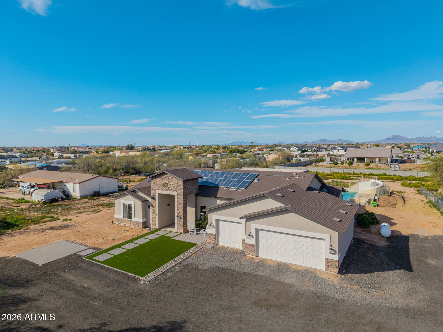 RANCHO APACHE - Residential