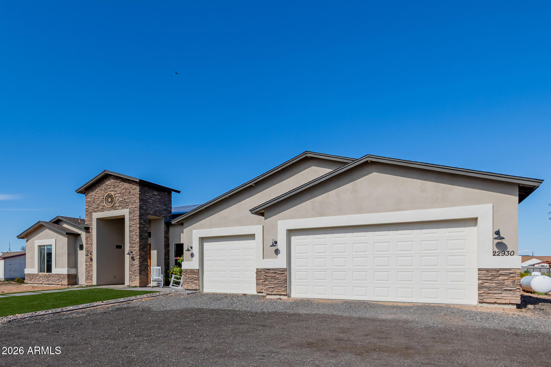 RANCHO APACHE - Residential