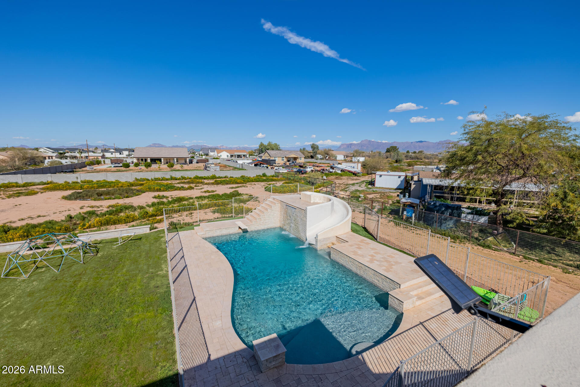 RANCHO APACHE - Residential