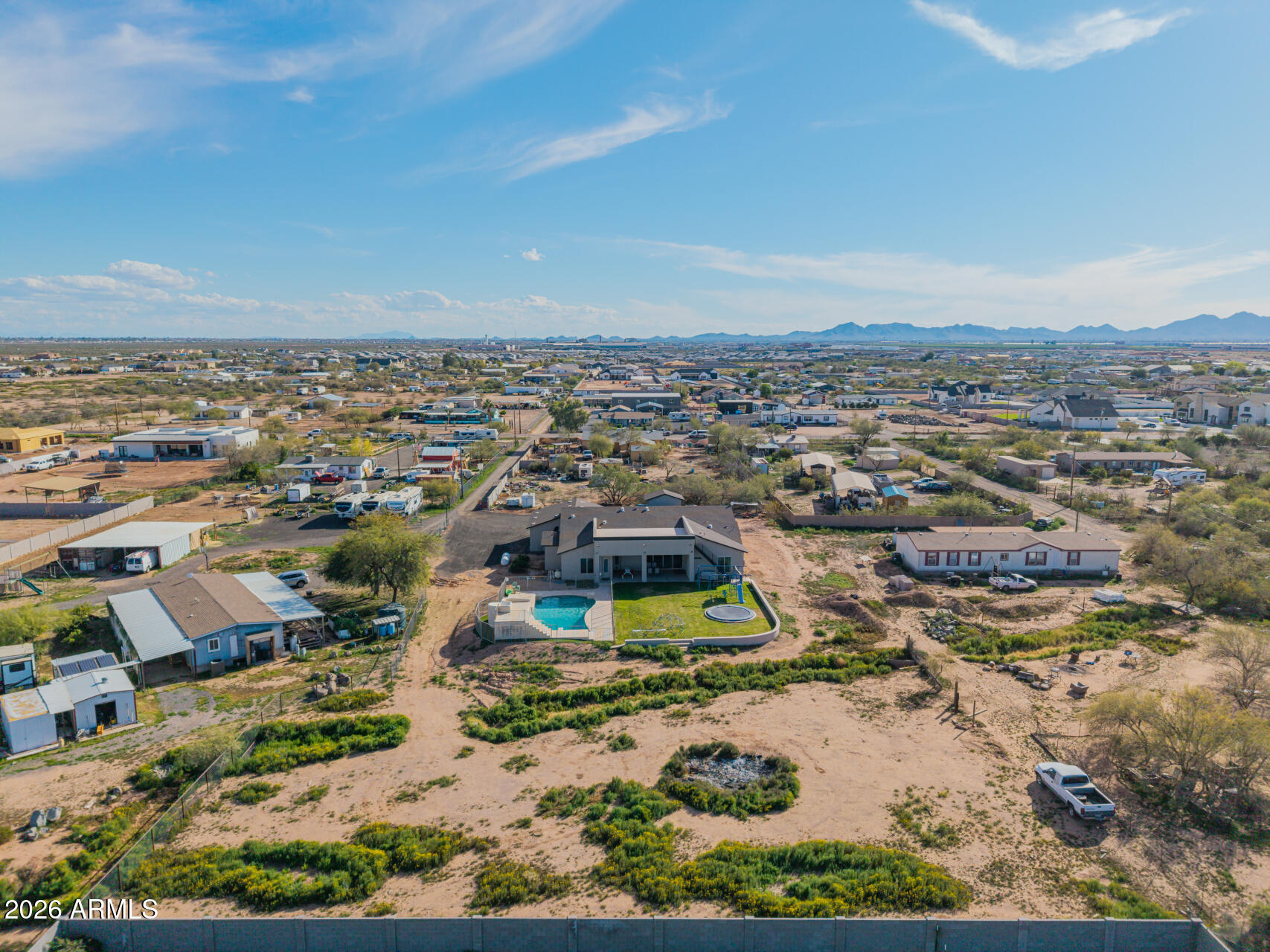 RANCHO APACHE - Residential