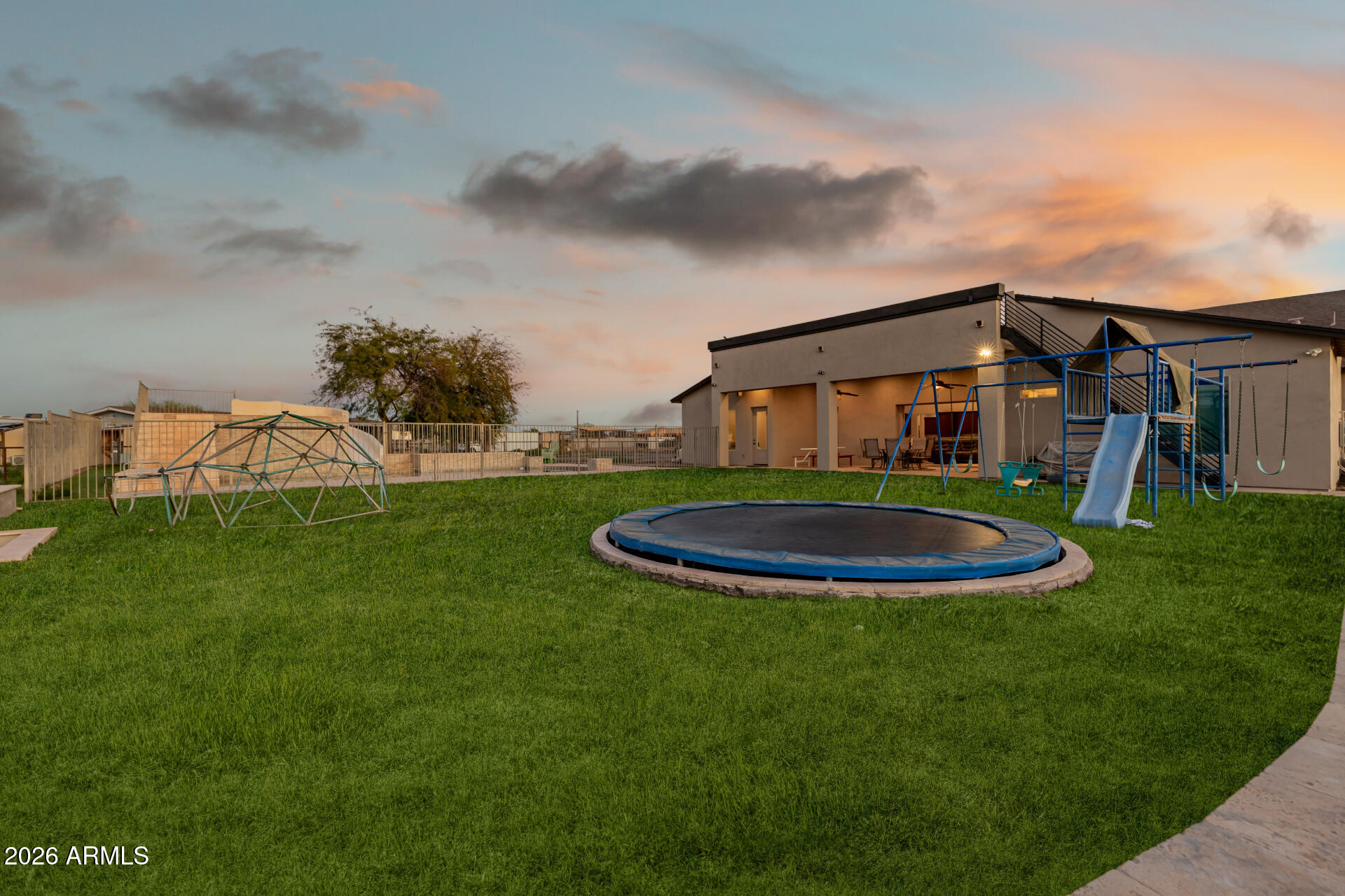 RANCHO APACHE - Residential