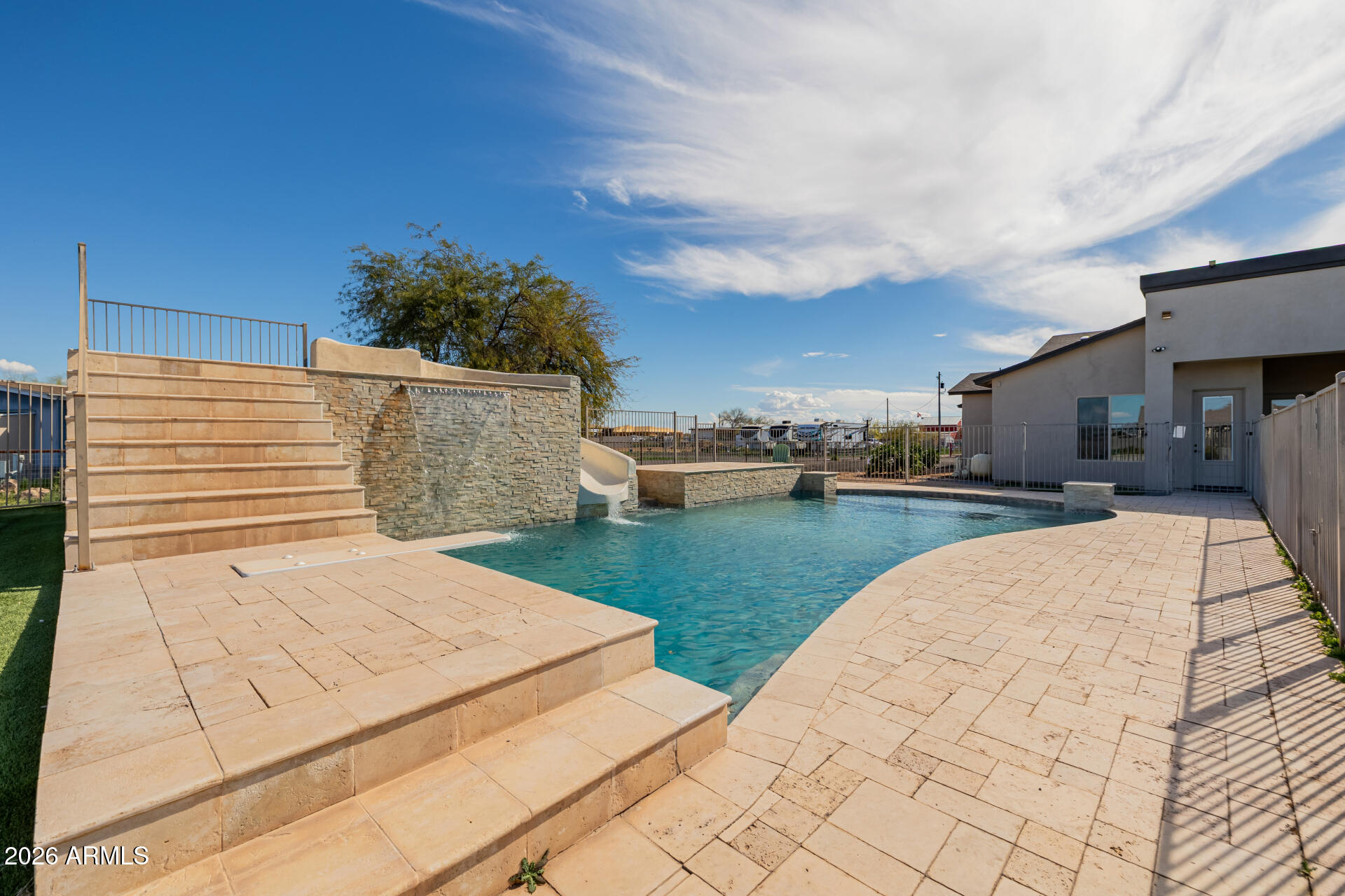 RANCHO APACHE - Residential