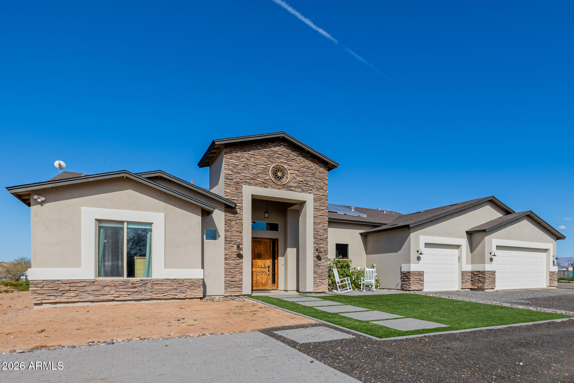 RANCHO APACHE - Residential