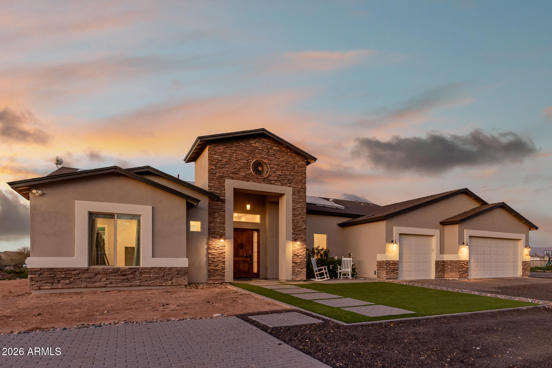 RANCHO APACHE - Residential