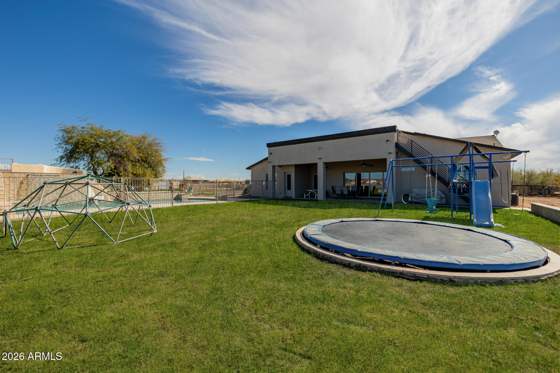 RANCHO APACHE - Residential