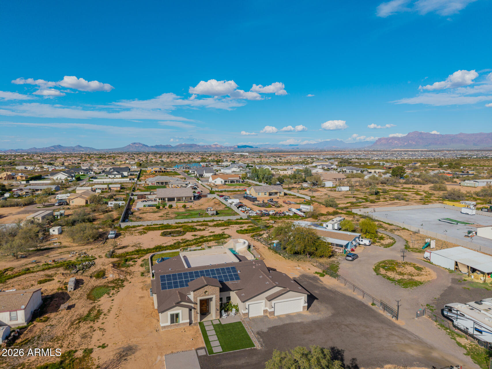 RANCHO APACHE - Residential